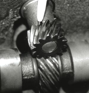 Gear interaction and cont pattern centered on each tooth