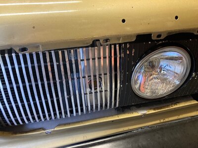 68B Grill Turn Signal.jpg